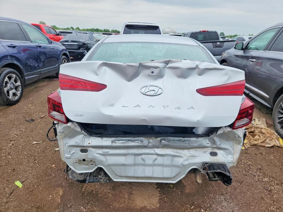 2019 HYUNDAI ELANTRA SE 6
