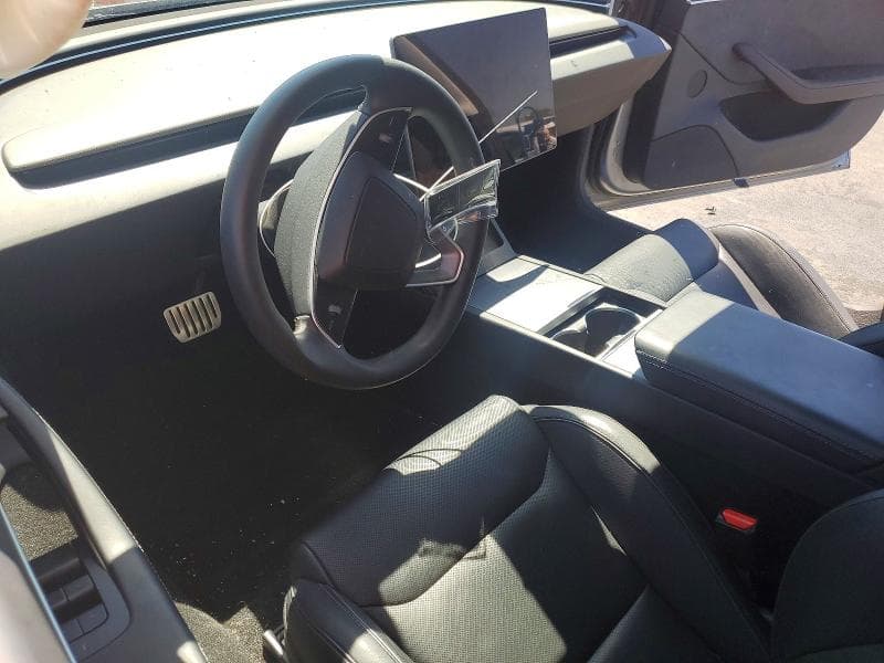 2025 TESLA MODEL 3 8