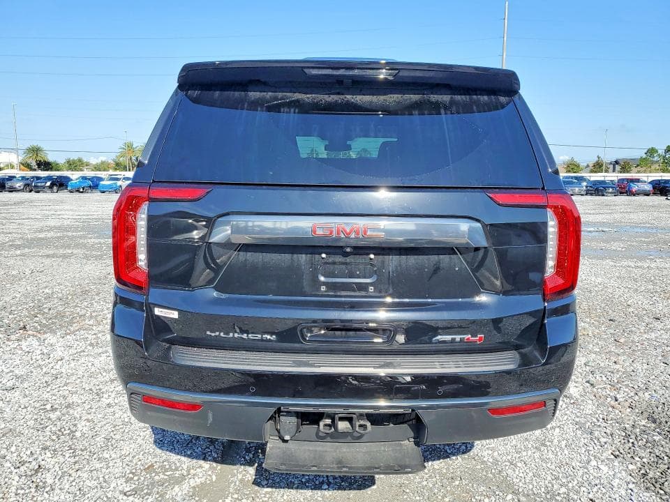 2024 GMC YUKON AT4 6