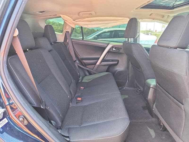2018 TOYOTA RAV4 XLE 11