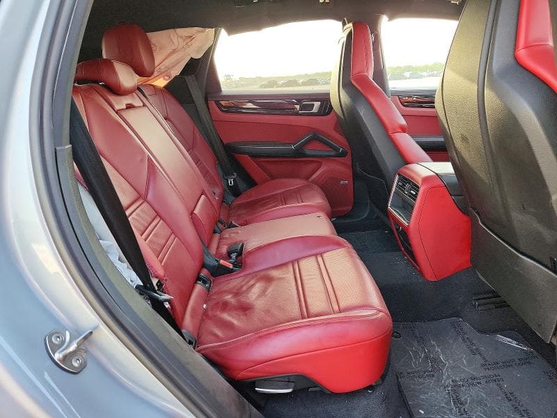 2020 PORSCHE CAYENNE 11