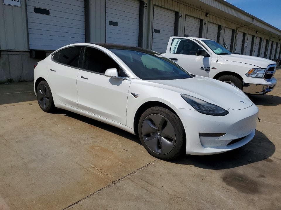 2018 TESLA MODEL 3 4