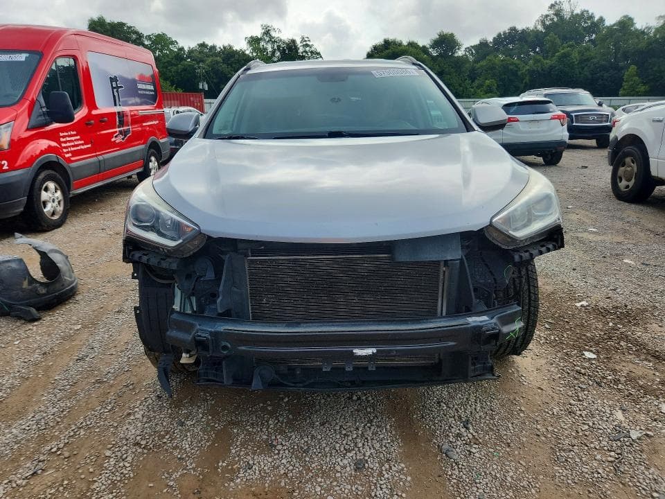 2017 HYUNDAI SANTA FE SE 5
