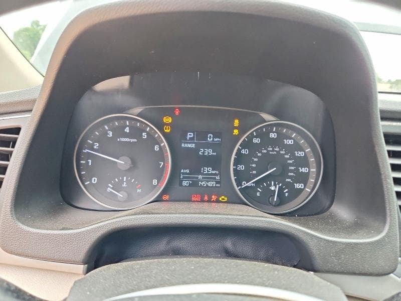 2017 HYUNDAI ELANTRA SE 9
