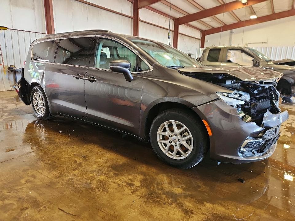 2022 CHRYSLER PACIFICA TOURING L 4