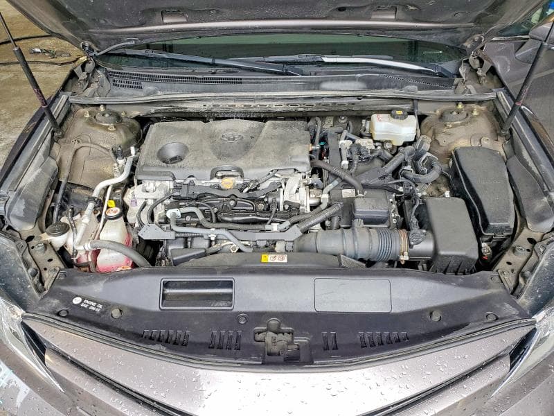 2020 TOYOTA CAMRY LE 11