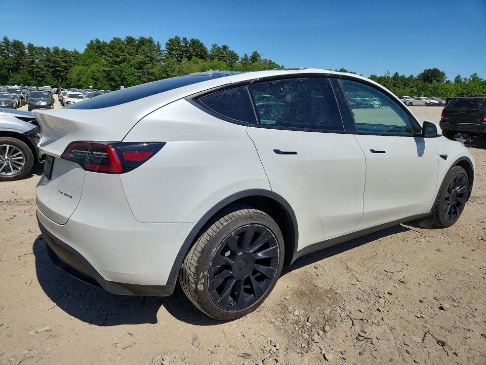 2023 TESLA MODEL Y 3