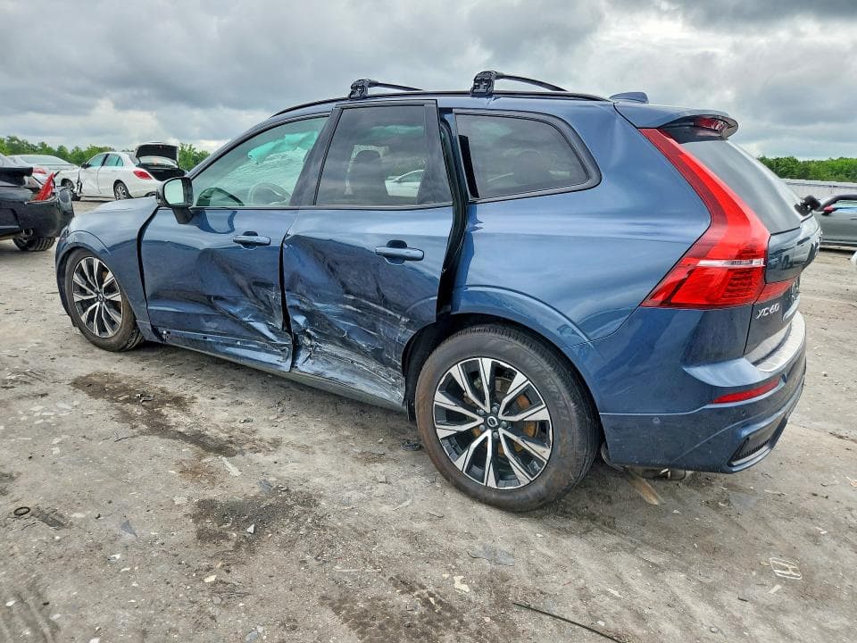 2024 VOLVO XC60 PLUS 2