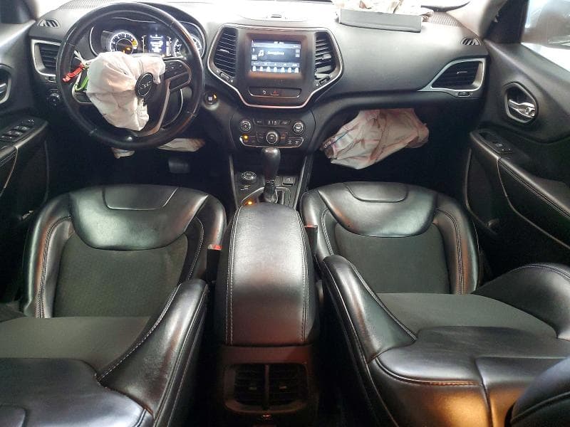 2019 JEEP CHEROKEE LATITUDE PLUS 8