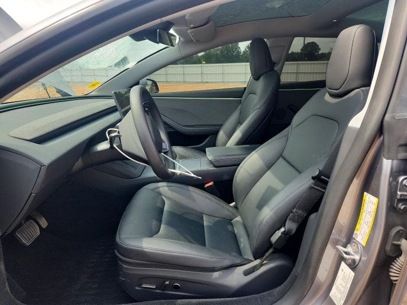 2026 TESLA MODEL 3 7