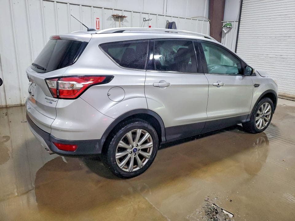 2017 FORD ESCAPE TITANIUM 3