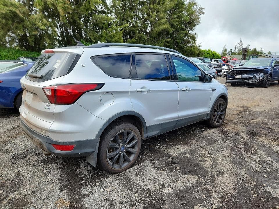2019 FORD ESCAPE SE 3
