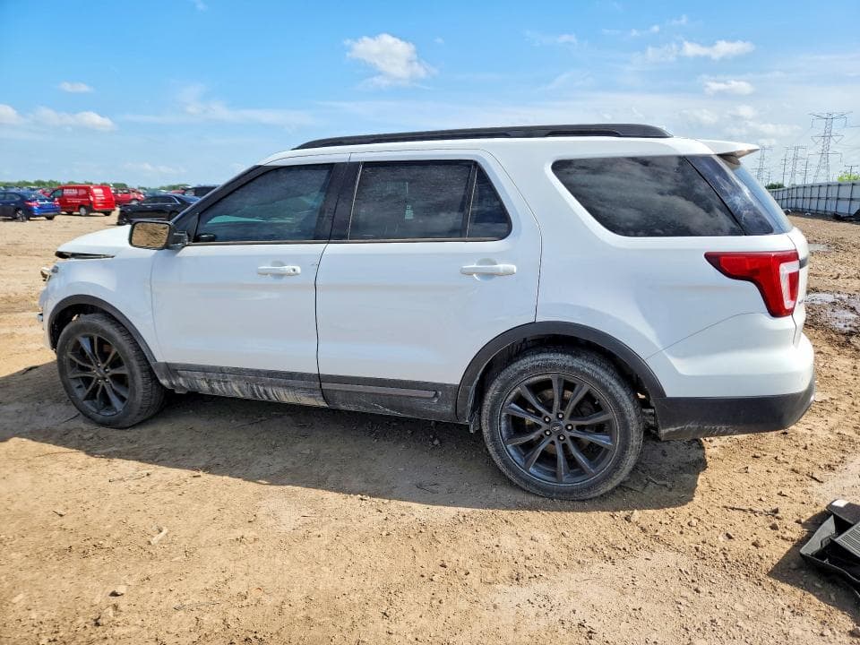 2017 FORD EXPLORER XLT 2
