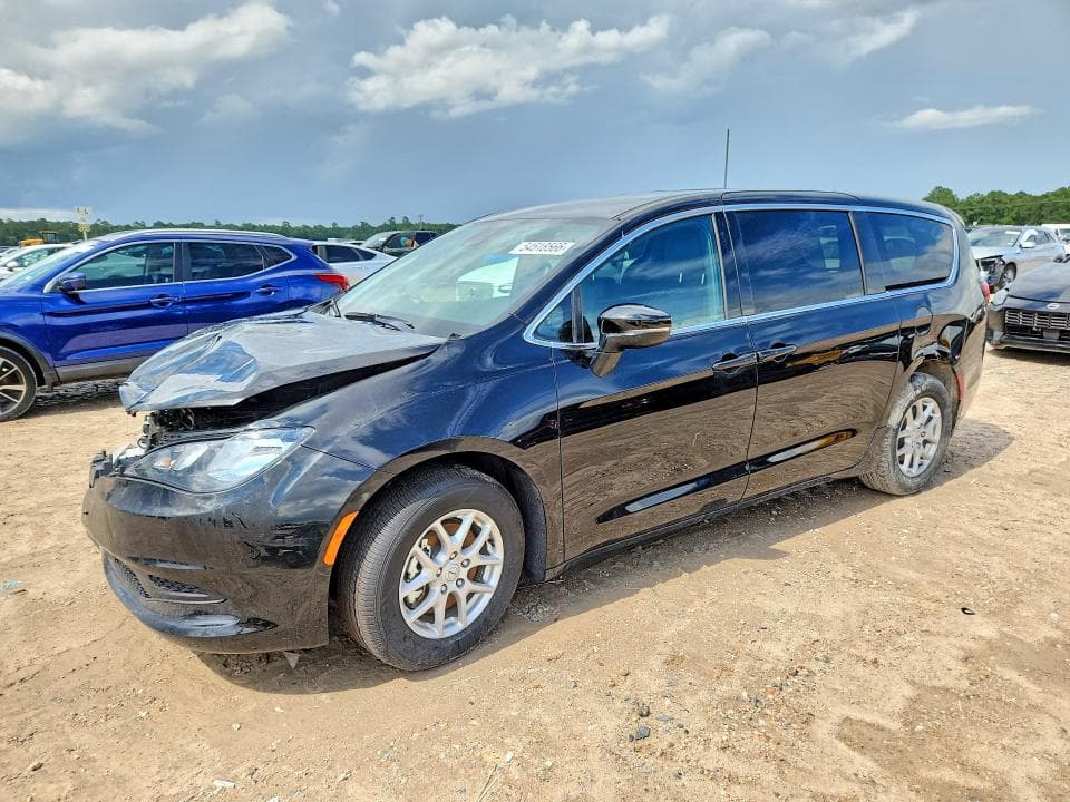 2026 CHRYSLER VOYAGER LX