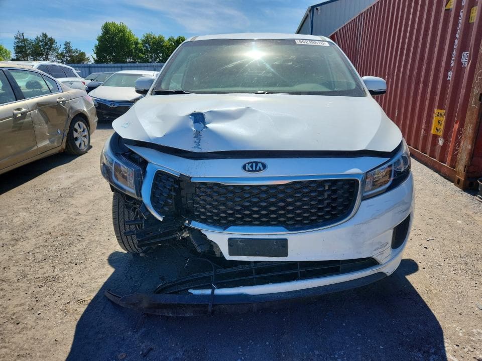 2017 KIA SEDONA LX 5