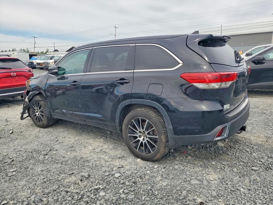 2018 TOYOTA HIGHLANDER XLE 2