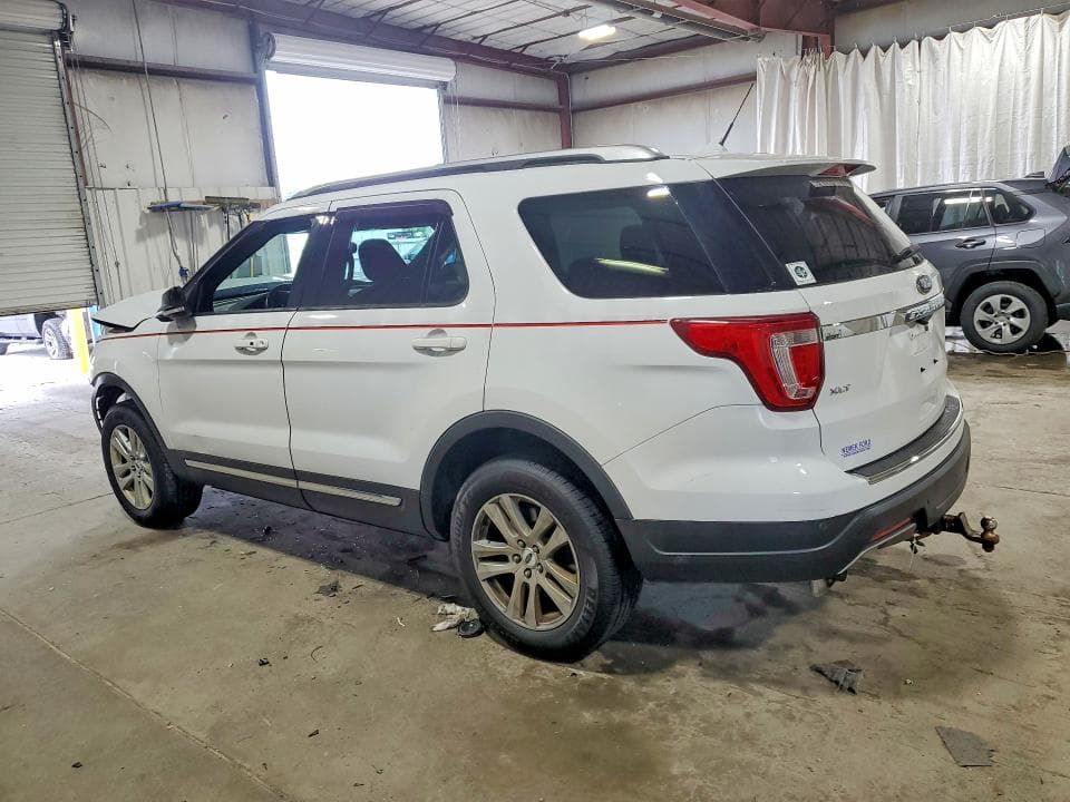 2018 FORD EXPLORER XLT 2