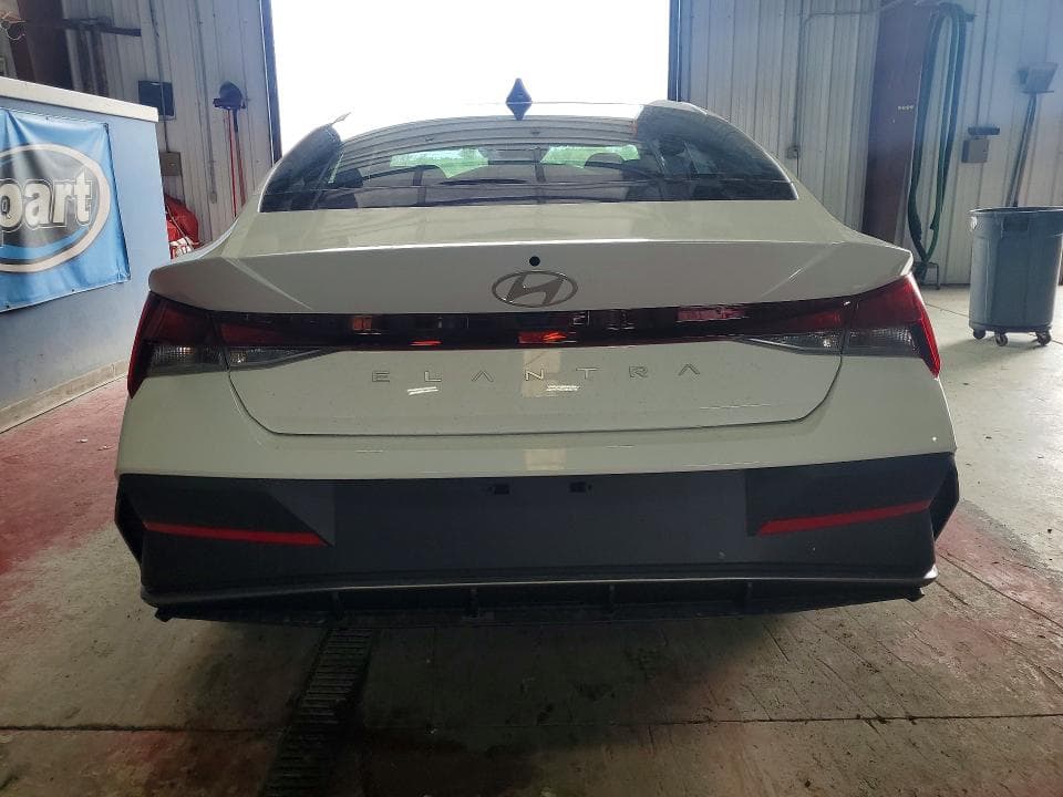 2026 HYUNDAI ELANTRA SE 6