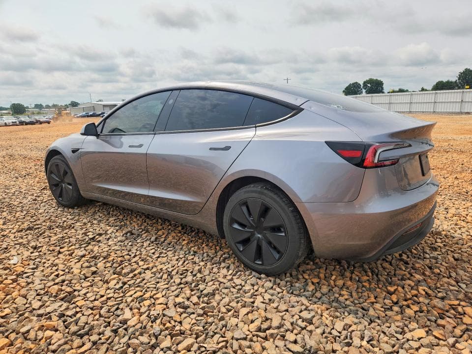 2026 TESLA MODEL 3 2