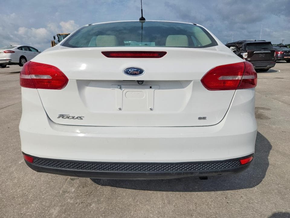 2018 FORD FOCUS SE 6