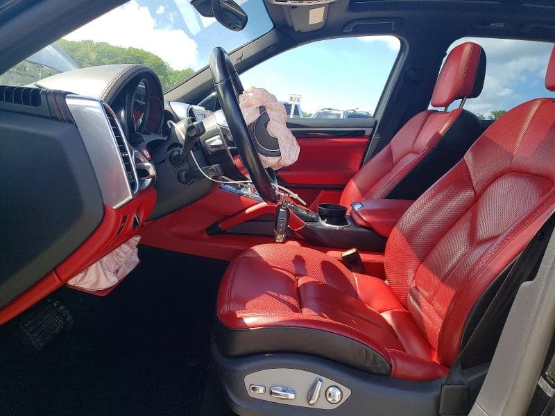 2018 PORSCHE CAYENNE 7