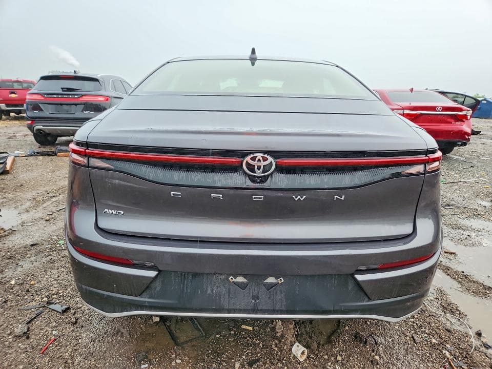 2023 TOYOTA CROWN XLE 6