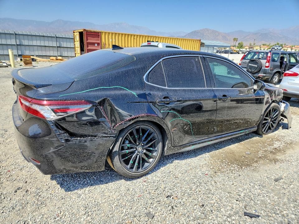 2021 TOYOTA CAMRY XSE 3