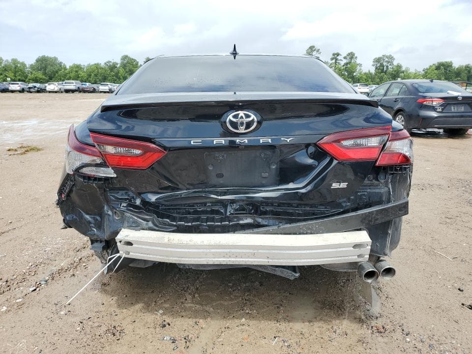 2022 TOYOTA CAMRY SE 6