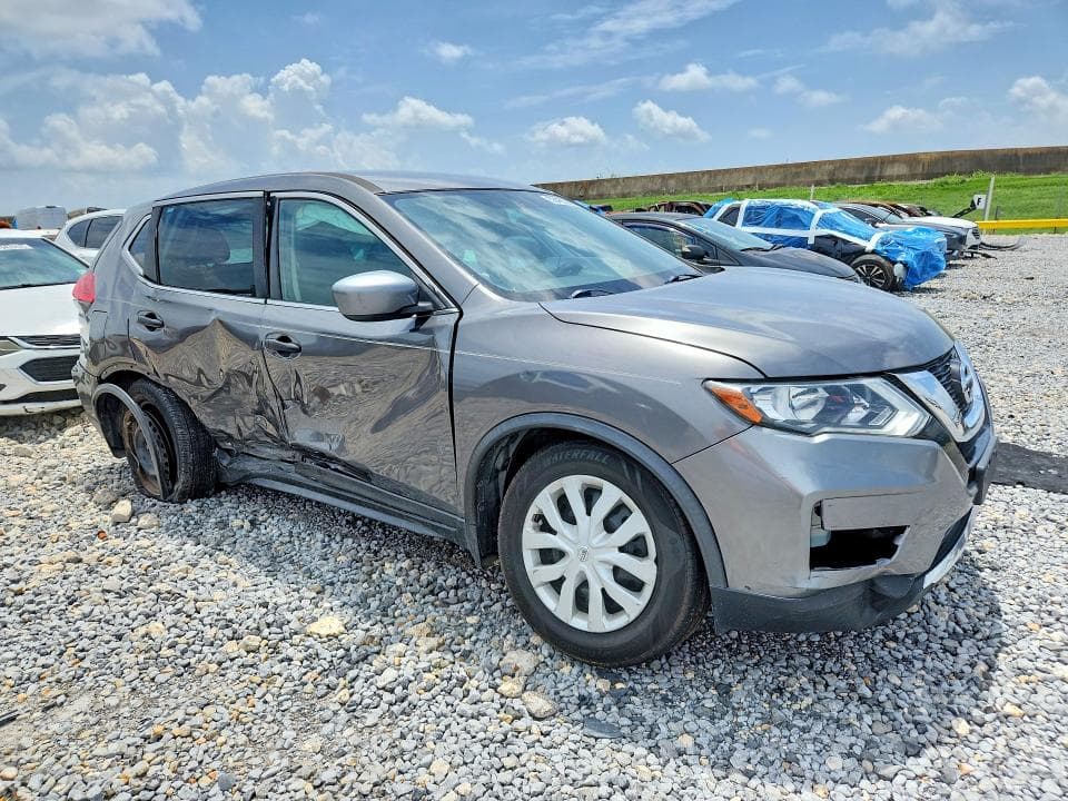 2017 NISSAN ROGUE S 4