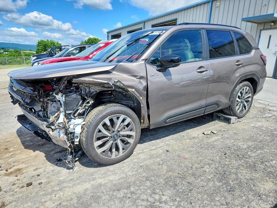 2025 SUBARU FORESTER TOURING - 1