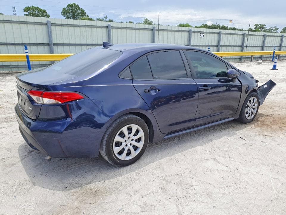 2022 TOYOTA COROLLA LE 3