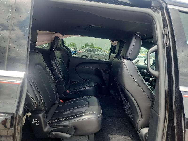 2025 CHRYSLER PACIFICA SELECT 11