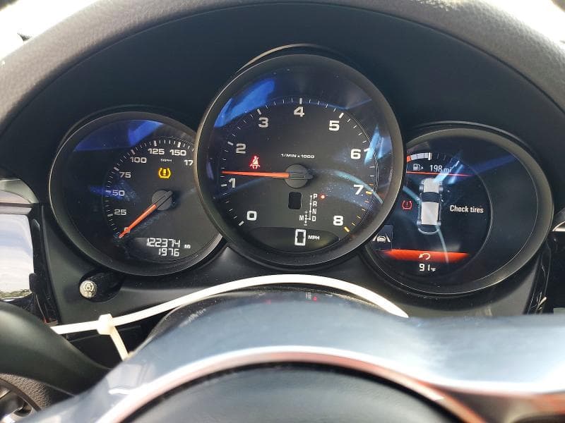 2018 PORSCHE MACAN 9