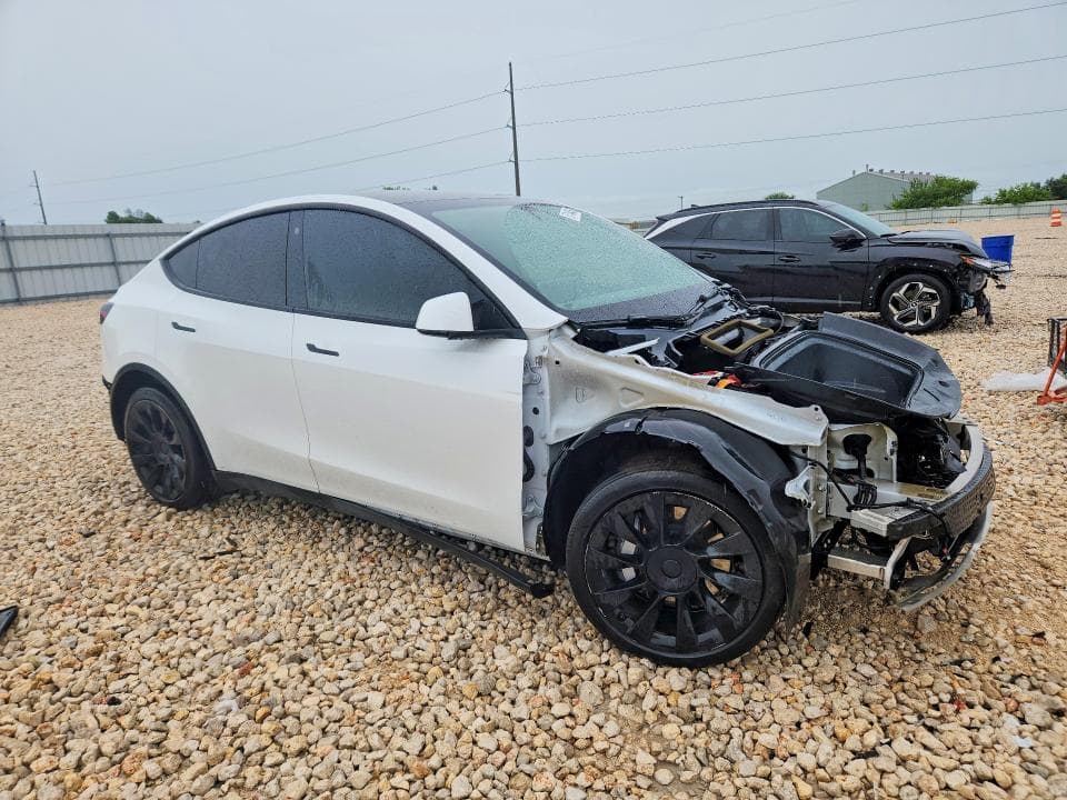 2021 TESLA MODEL Y 4