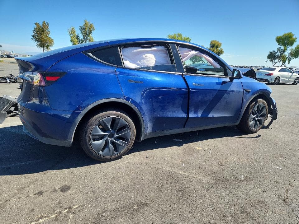 2024 TESLA MODEL Y 3