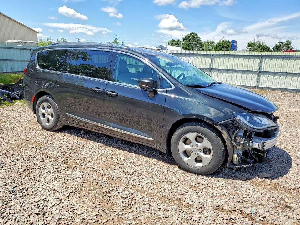 2017 CHRYSLER PACIFICA TOURING L PLUS 4