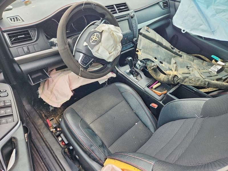 2017 TOYOTA CAMRY SE 8