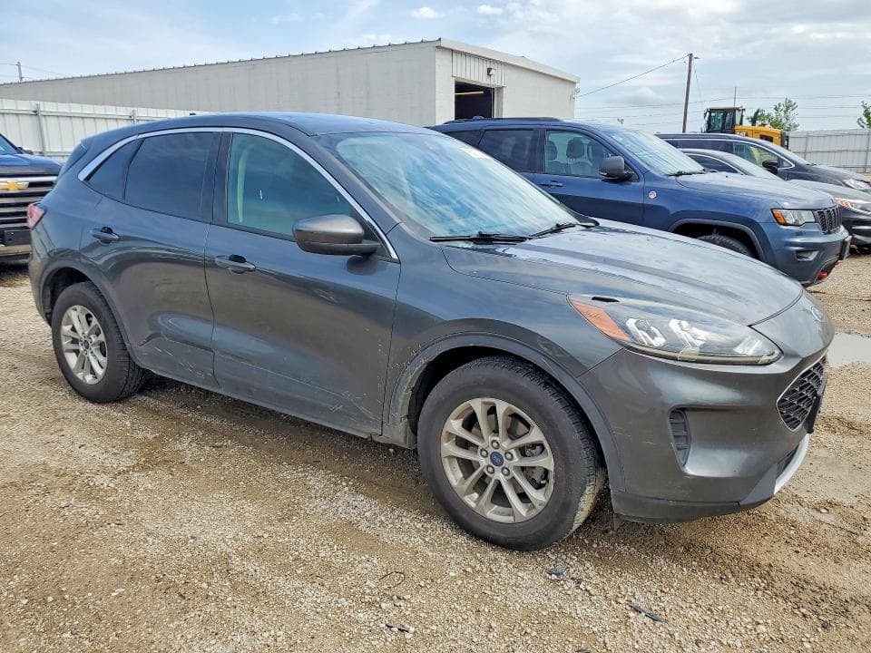 2020 FORD ESCAPE SE 4