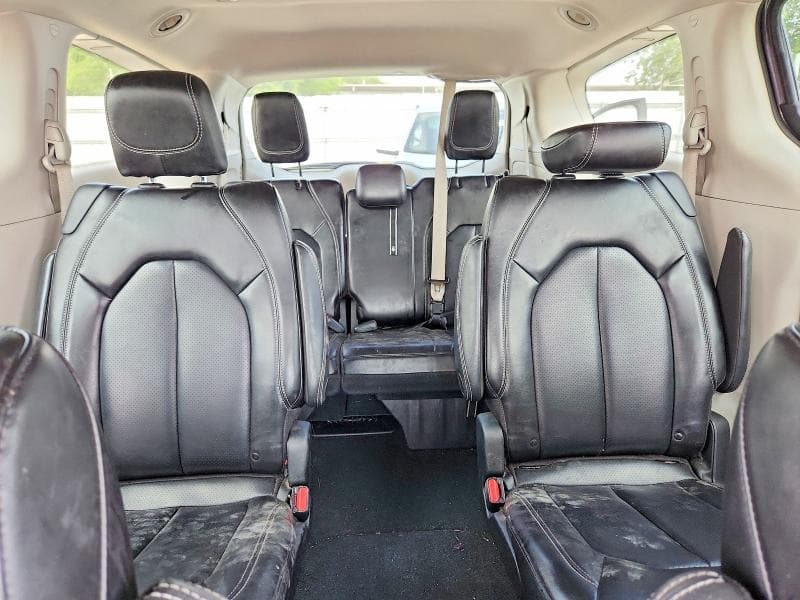 2023 CHRYSLER PACIFICA TOURING L 10