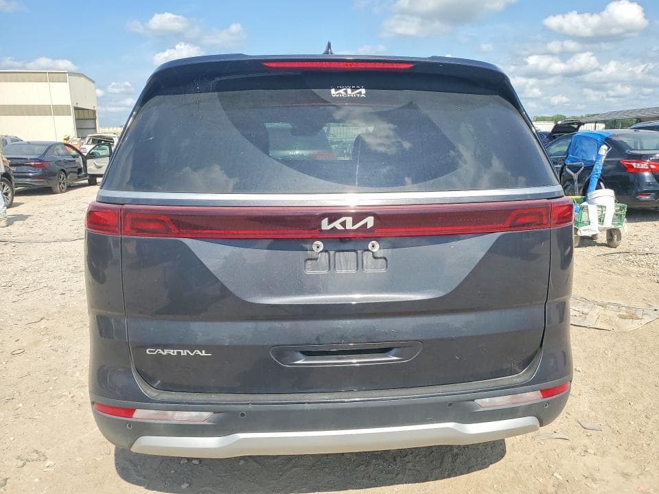 2024 KIA CARNIVAL EX 6