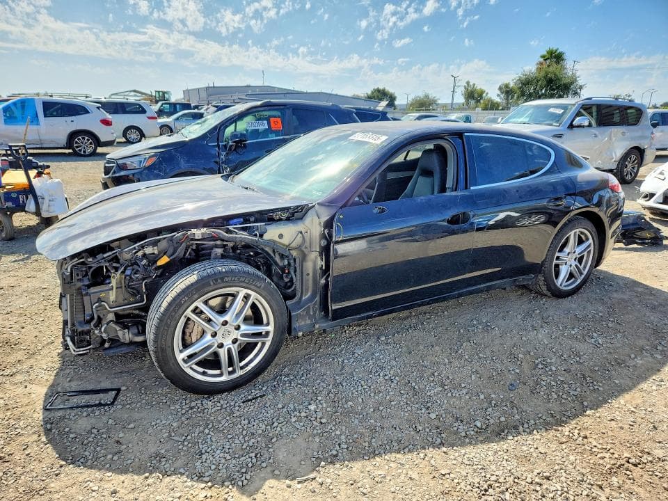 2011 PORSCHE PANAMERA - 1