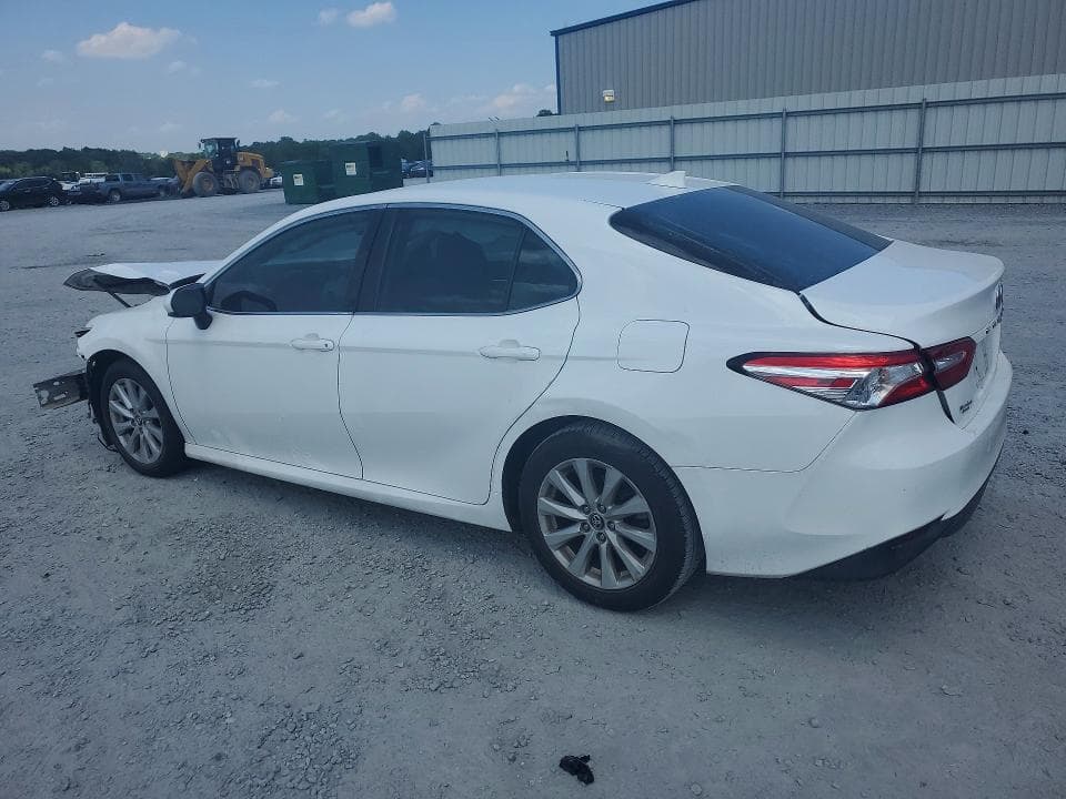 2020 TOYOTA CAMRY LE 2