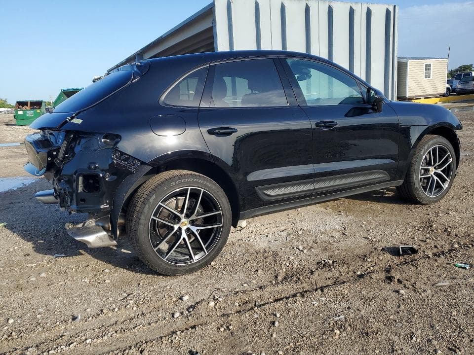 2026 PORSCHE MACAN BASE 3