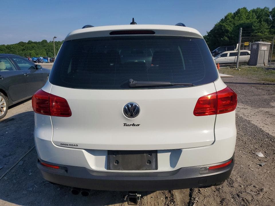 2017 VOLKSWAGEN TIGUAN S 6