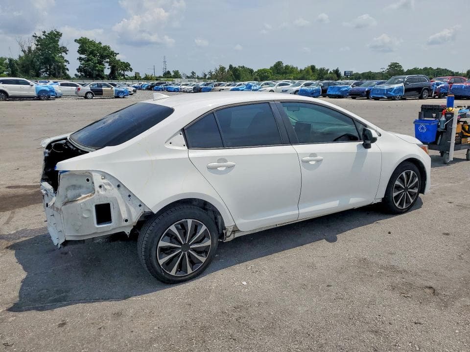 2021 TOYOTA COROLLA LE 3