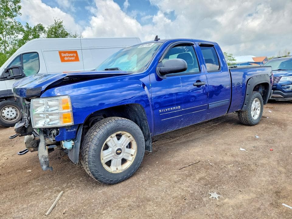 2013 CHEVROLET SILVERADO - 1