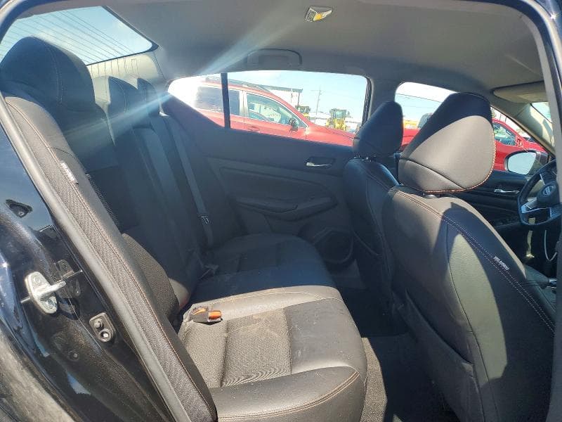 2021 NISSAN ALTIMA SR 10
