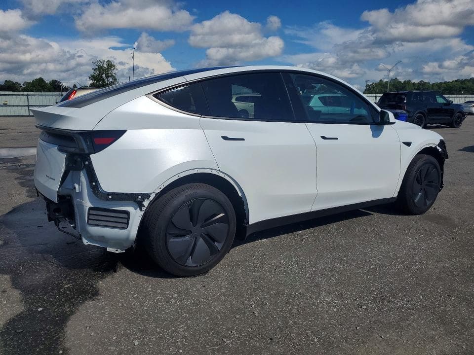 2026 TESLA MODEL Y 3