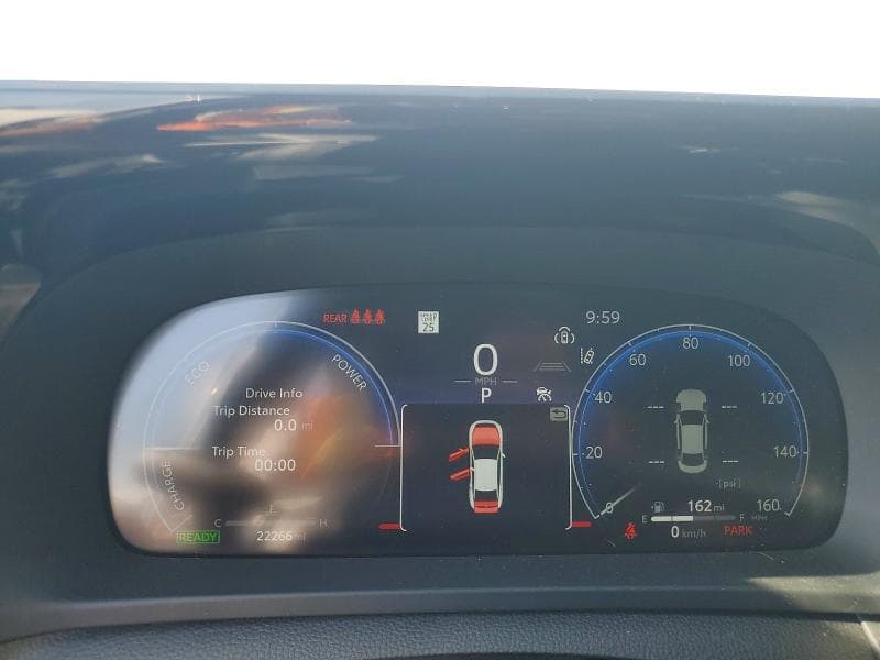 2025 TOYOTA CROWN XLE 9