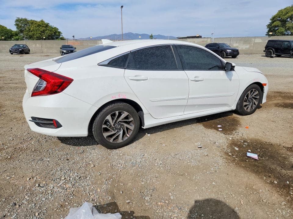 2018 HONDA CIVIC EX 3